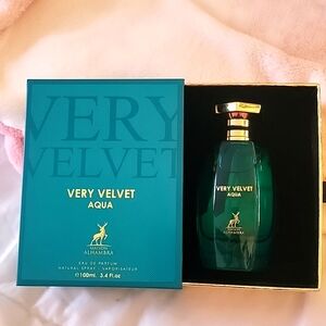 Very Velvet Aqua Maison Alhambra  EAU De Perfum